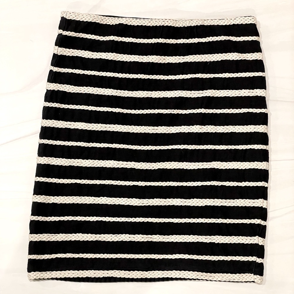 Max Studio skirt in fantastic condition!